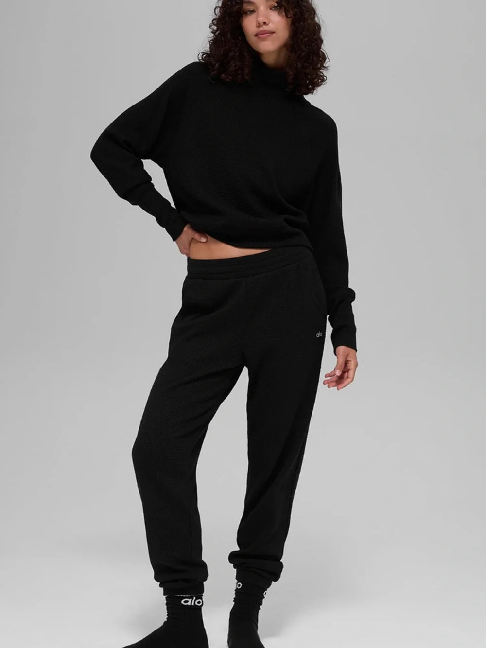 Alo Waffle Weekend Escape Mock Neck Long Sleeve Knit Top Size Small in Black